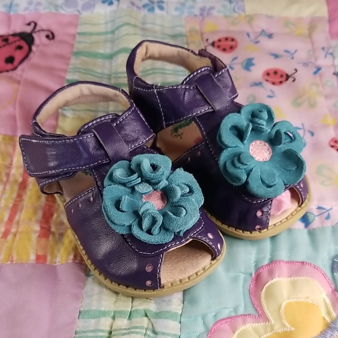 Livie & Luca Purple Leather Sandals With Teal Suede Flowers Size 6 Blooms